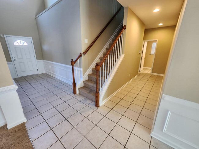 Building Photo - 1594 Overview Cir SW