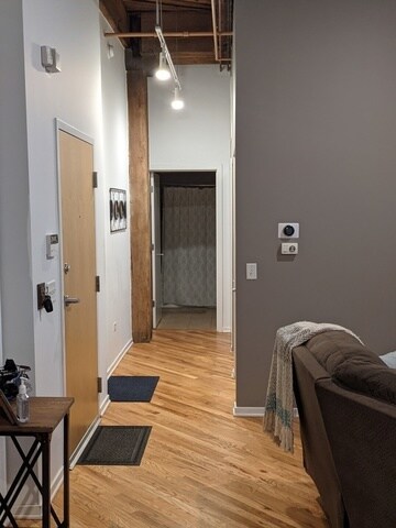 Building Photo - 1040 W Adams St
