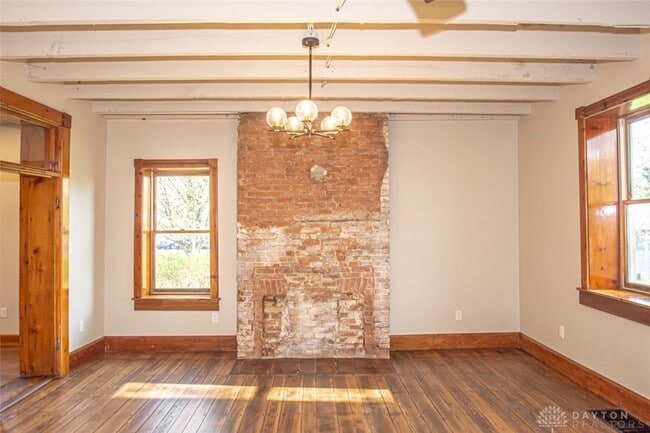 Building Photo - 117 Montgomery Ave