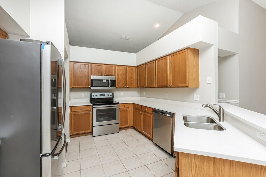 Building Photo - 13709 Valleybrooke Ln
