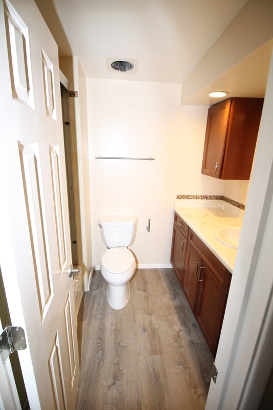 Building Photo - 7932 E Rosewood St