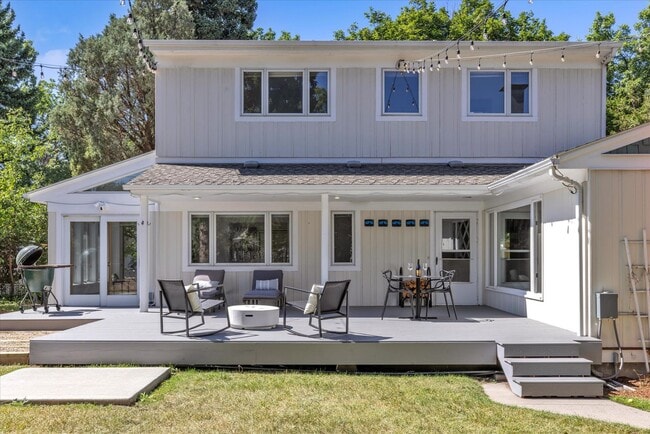 Building Photo - Open Concept Historic Home in Downtown Boz...