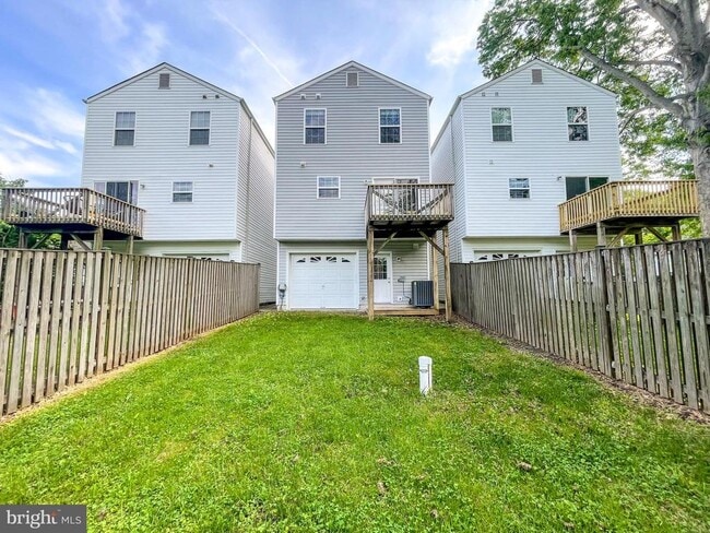 Building Photo - 3810 5th St