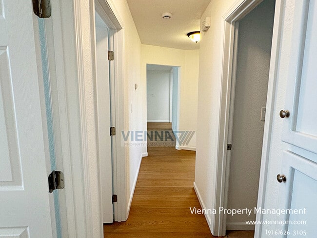 Building Photo - 1133 Amberwood Rd