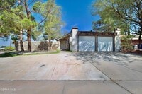 Building Photo - 901 Tepic Dr