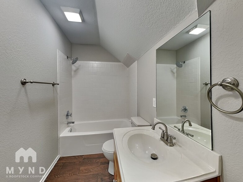Building Photo - 12717 N 124th E Ave