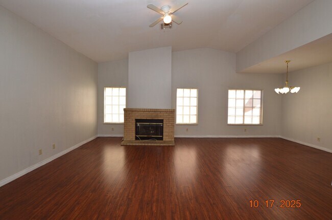 Building Photo - 7712 Musical Ln