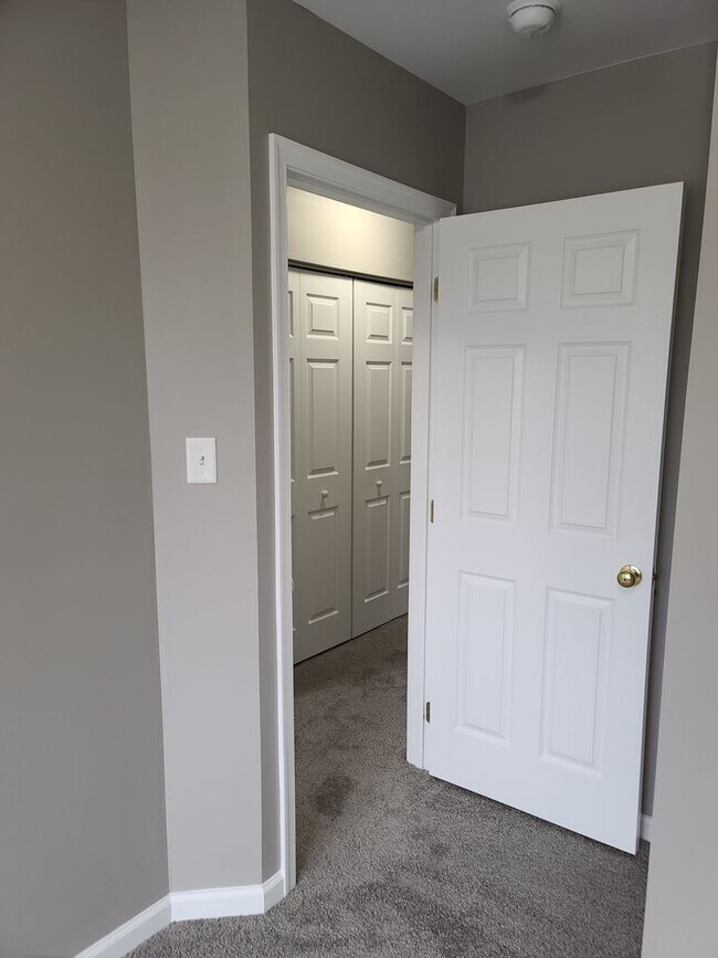 Building Photo - 3 Bedroom Townhome for Rent in Waynesboro