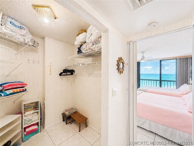 Building Photo - 9500 S Ocean Dr