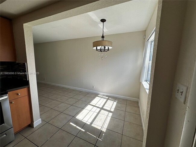 Building Photo - 4876 NW 9th Dr