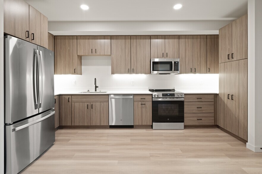 Building Photo - Boardwalk Place