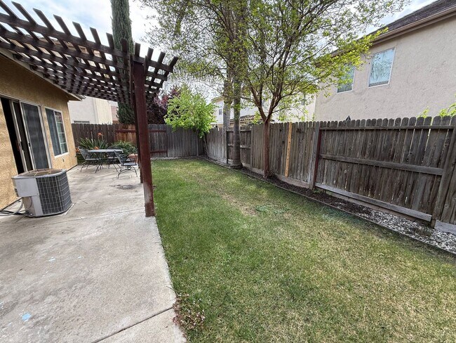 Building Photo - 3509 Silverwood Rd