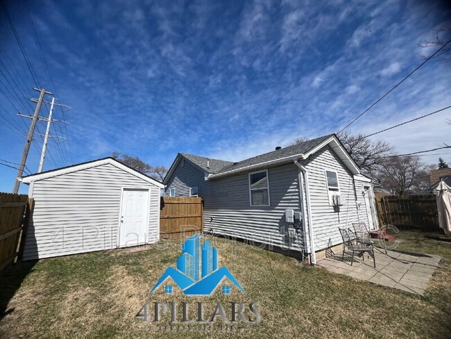 Building Photo - 2612 Vine Ct