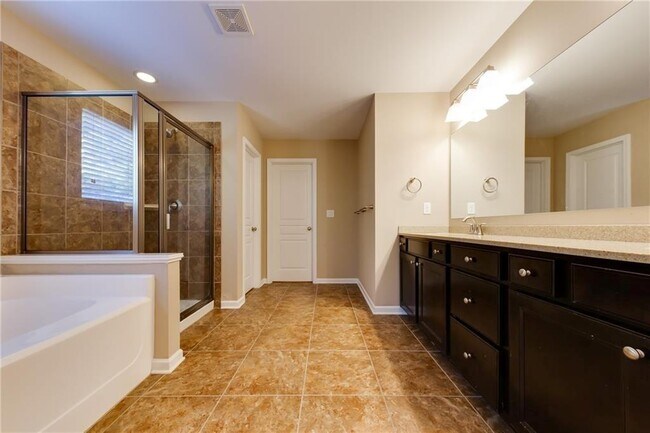 Building Photo - 7245 Rocking Horse Ln