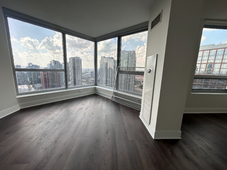 Building Photo - 309 N Canal St