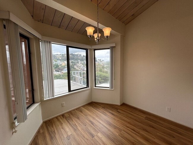 Building Photo - Large 2 BR / 2 BA featuring Cathedral Ceilings, Washer & Dryer, Plus Parking Included!