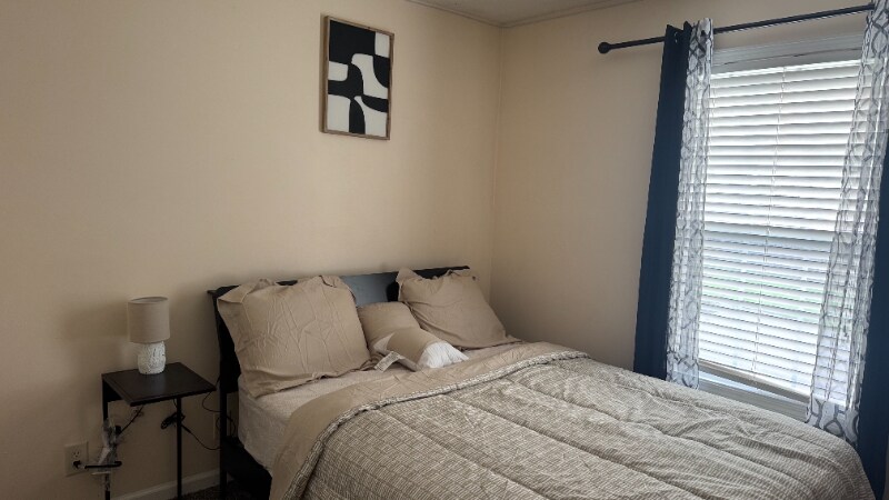 Building Photo - 3409 Summerfield Dr