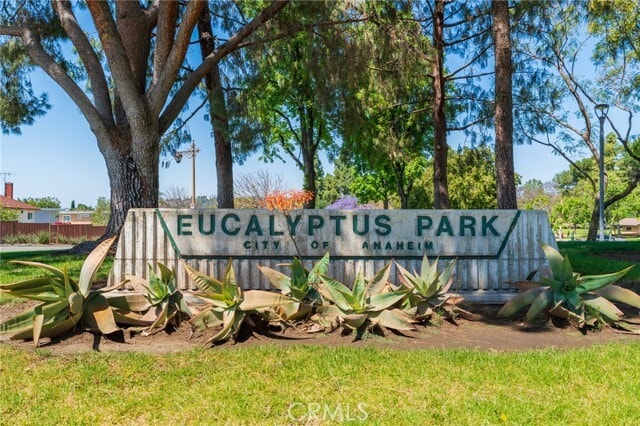 Building Photo - 112 N Avenida Palmera