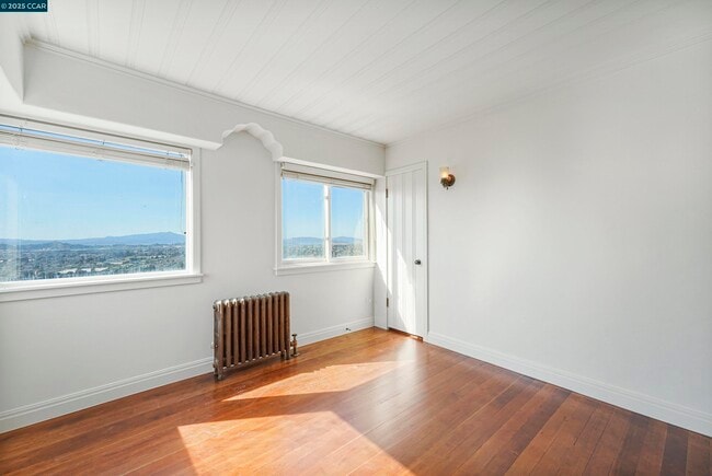 Building Photo - 2367 Carquinez Ave