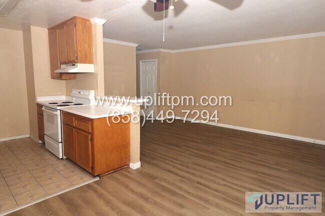 Building Photo - 1 Bed, 1 Bath Condo in Gated Community wit...