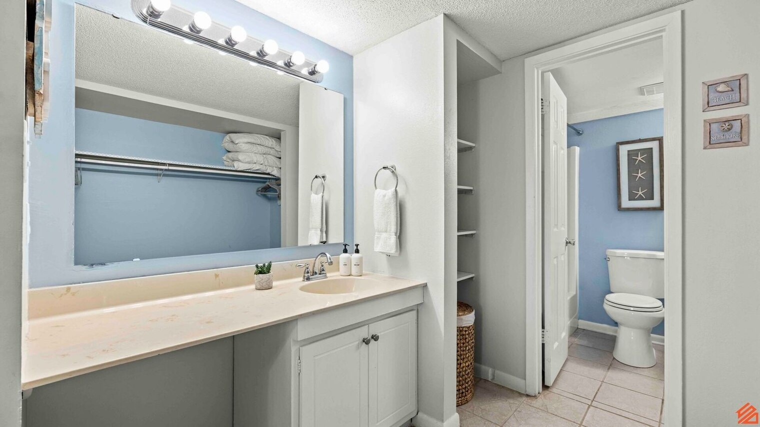 Building Photo - 770 Sundial Ct