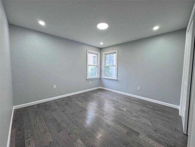 Building Photo - 145-39 20th Ave