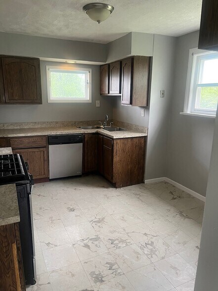 Building Photo - 16713 Scottsdale Blvd