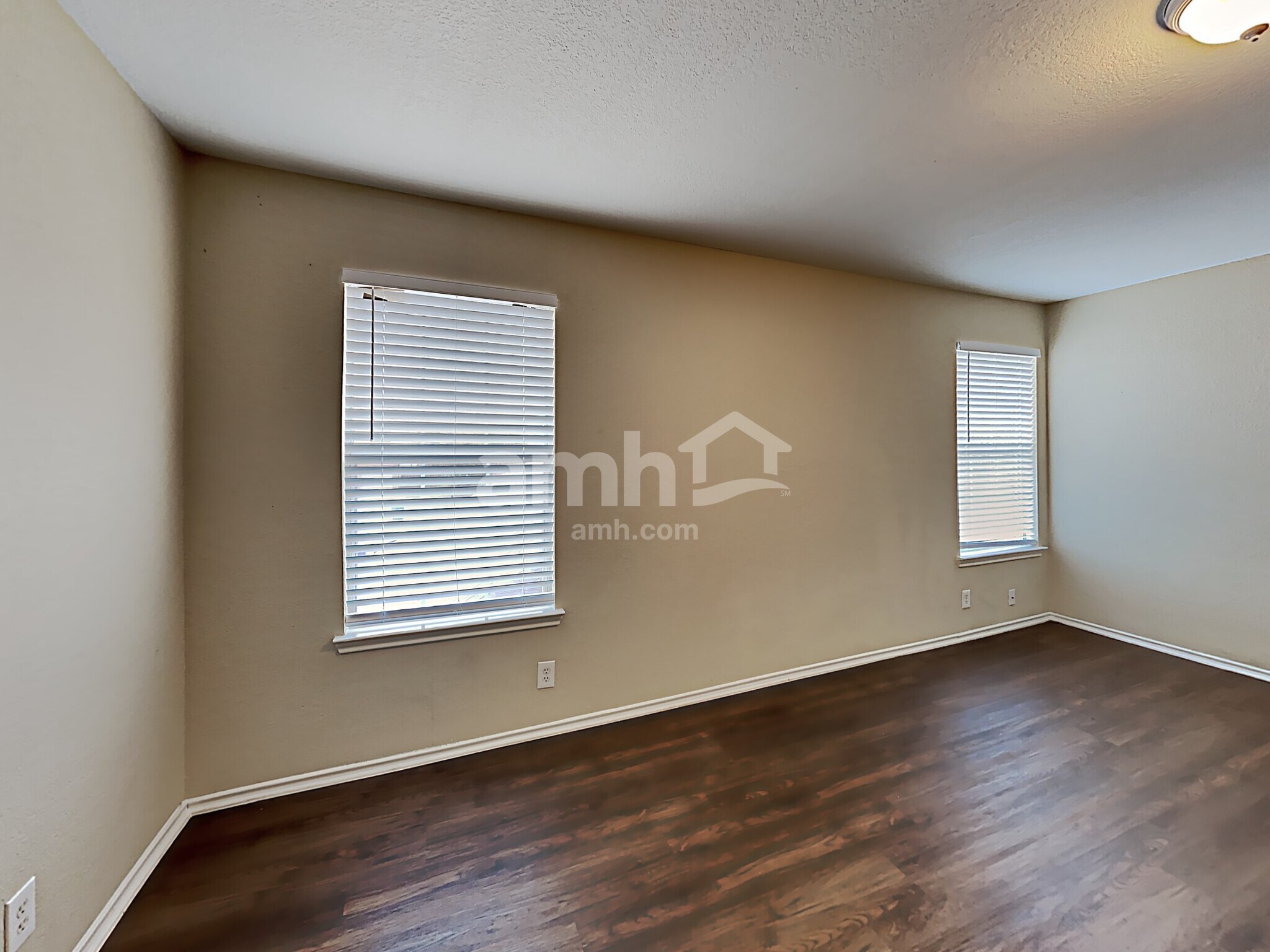 Building Photo - 8610 Still Moon