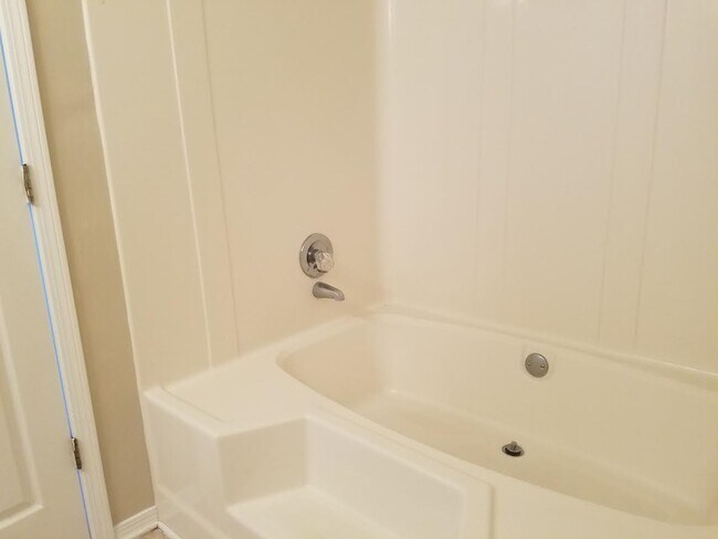 Building Photo - 109 Mirabelle Cir
