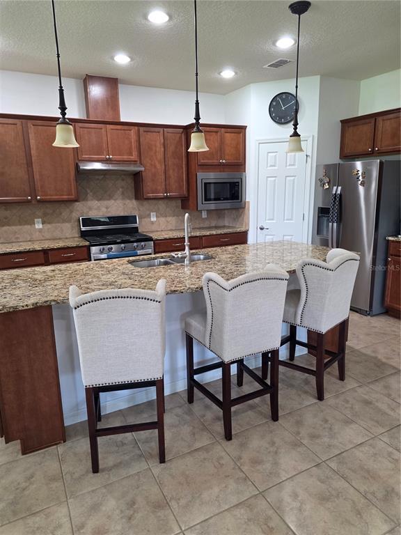 Building Photo - 576 Cantabria Dr