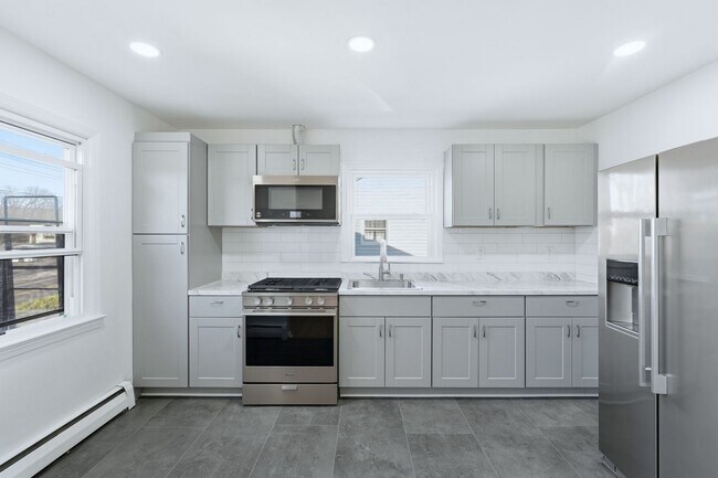 Building Photo - 5 Josh Ct