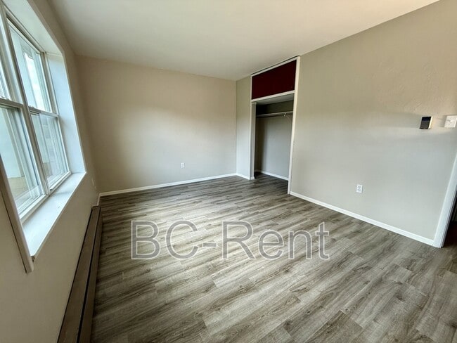 Building Photo - 124 Edgewood Cir
