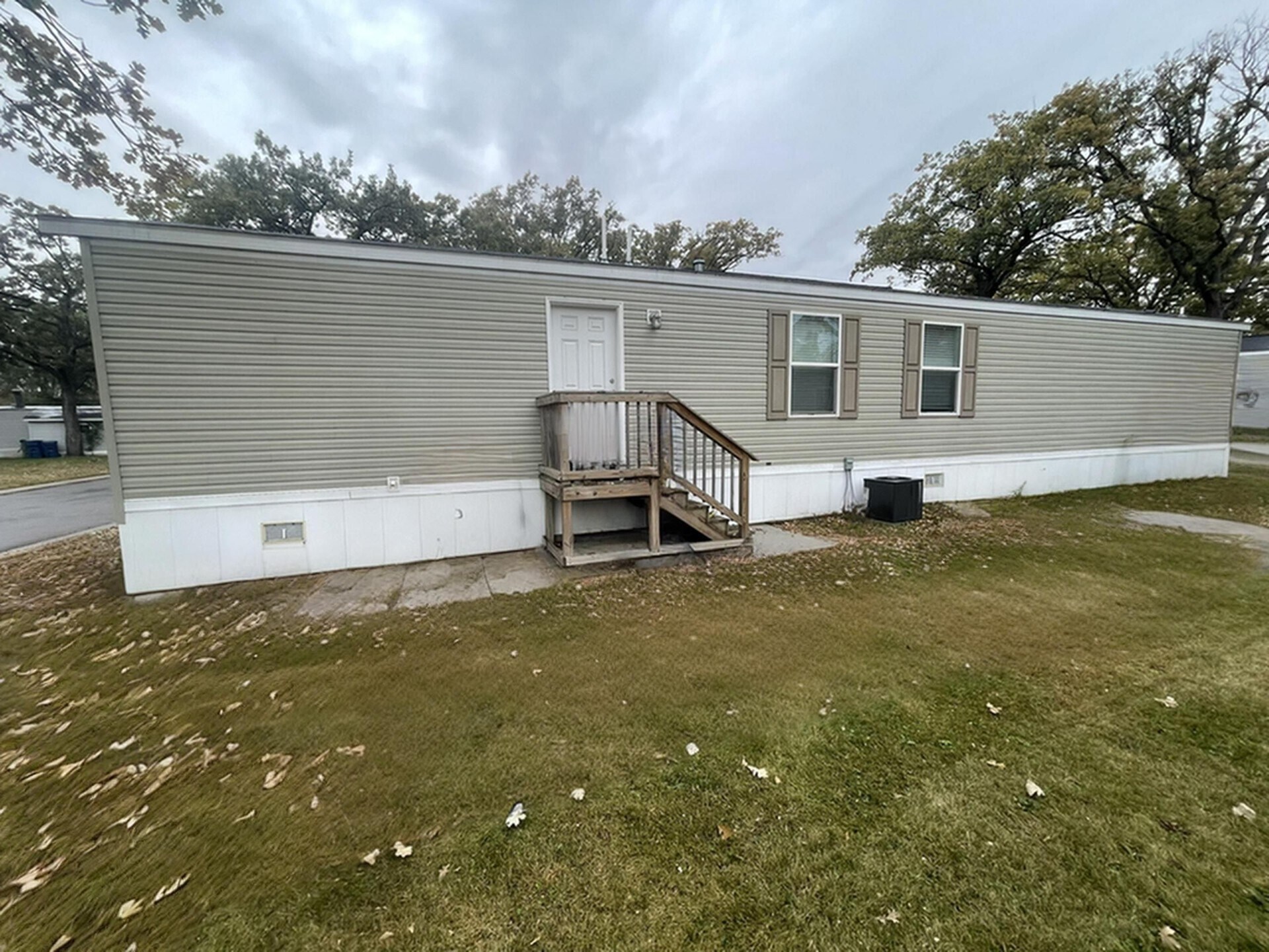 Building Photo - 55 Arbor St