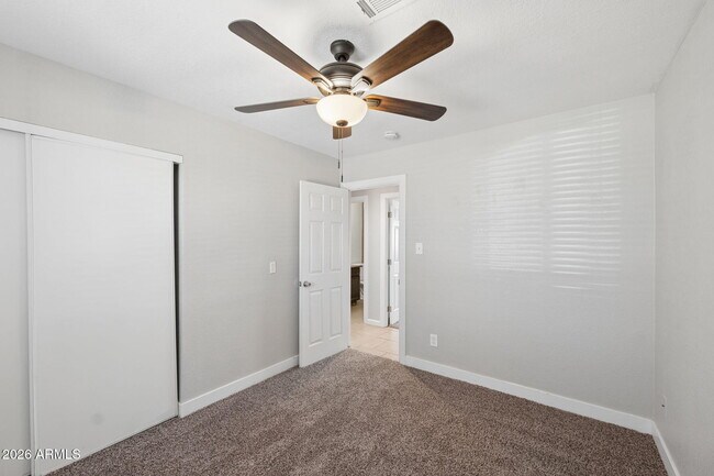 Building Photo - 8137 W Trafalgar Ave