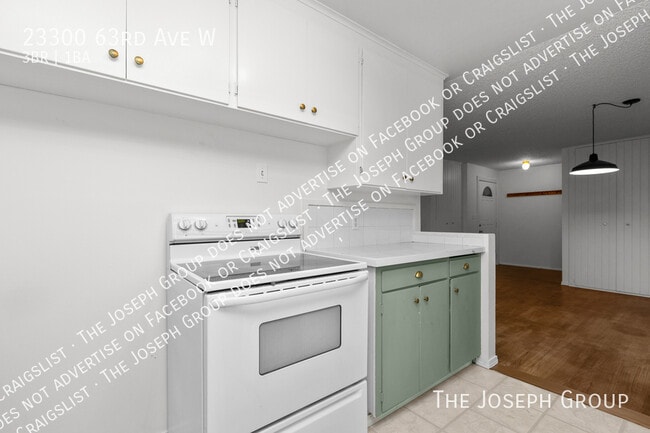 Building Photo - 23300 63rd Ave W