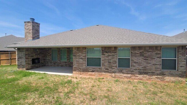 Building Photo - 8720 SW 66th Pl