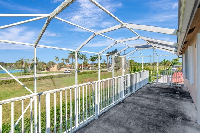 Building Photo - 18248 Coral Isles Dr