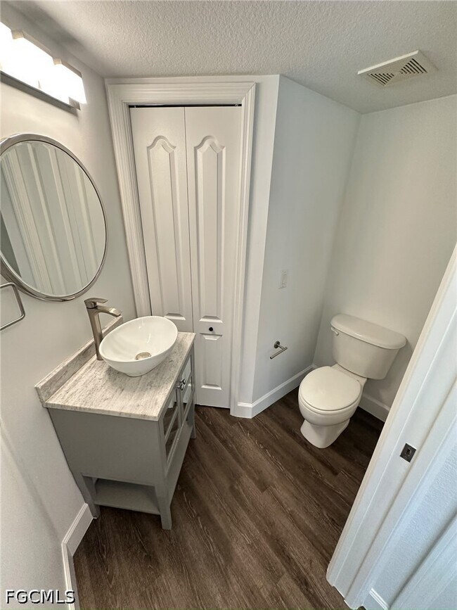 Building Photo - 9419 Ivy Brook Run