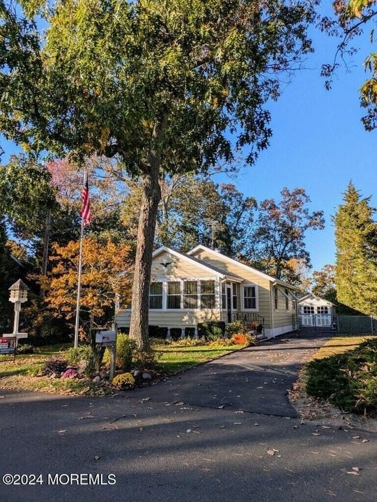 Building Photo - 712 Radnor Ave