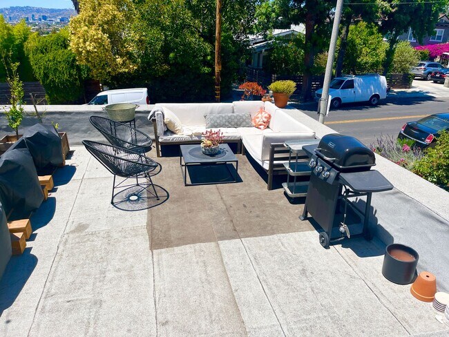 Building Photo - One of a kind castle on the hill