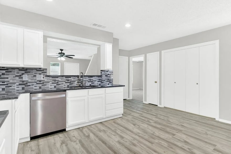 Kitchen - 701 Wolftrap Dr