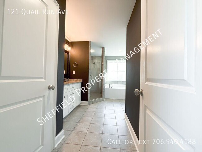 Building Photo - 121 Quail Run Ave