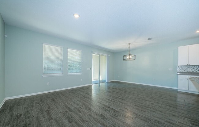 Building Photo - Large 3/3/2 Townhome Carrollwood