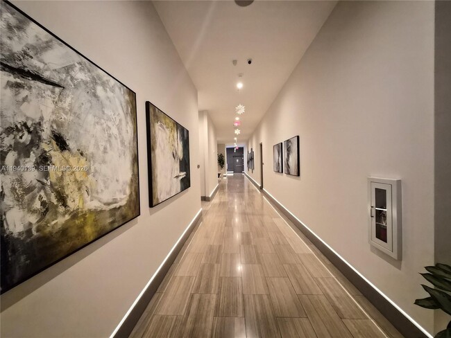 Building Photo - 5350 NW 84th Ave