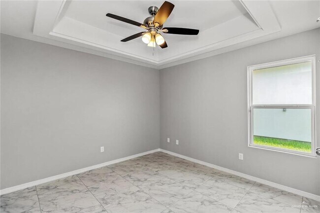 Building Photo - 12 N Playa Del Sol St