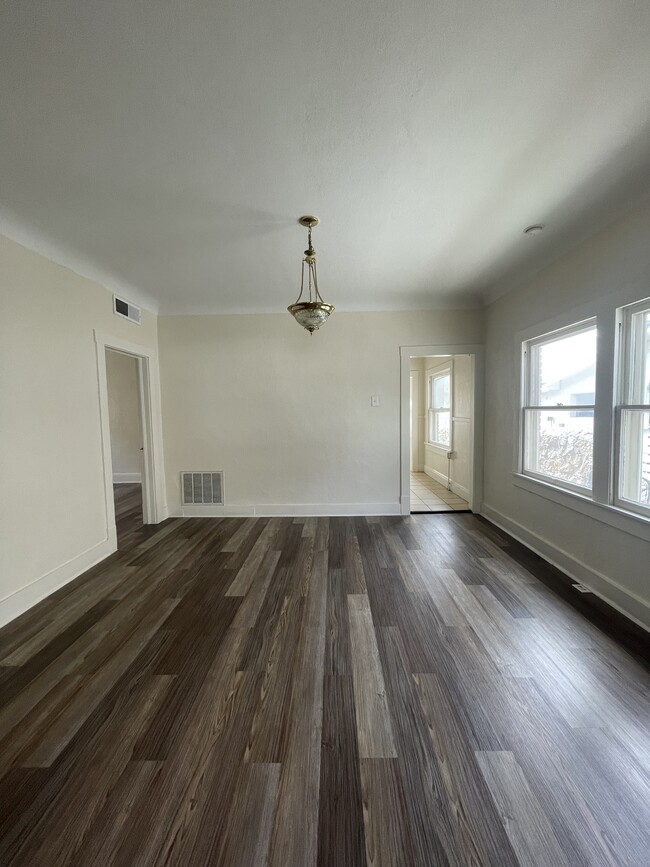 Building Photo - 3720 Chester Ave