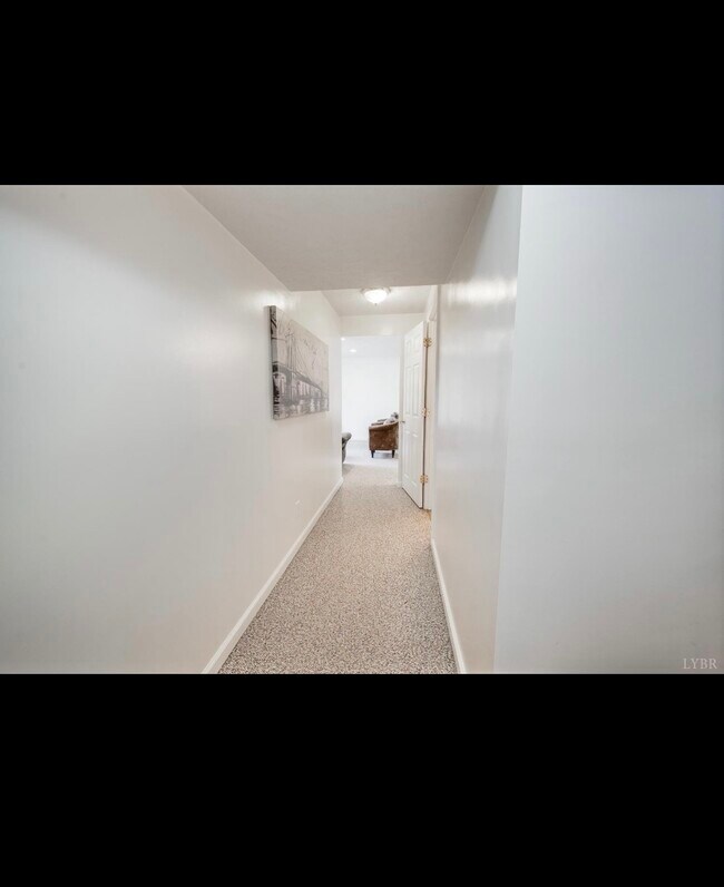 Building Photo - 224 Dove Ct