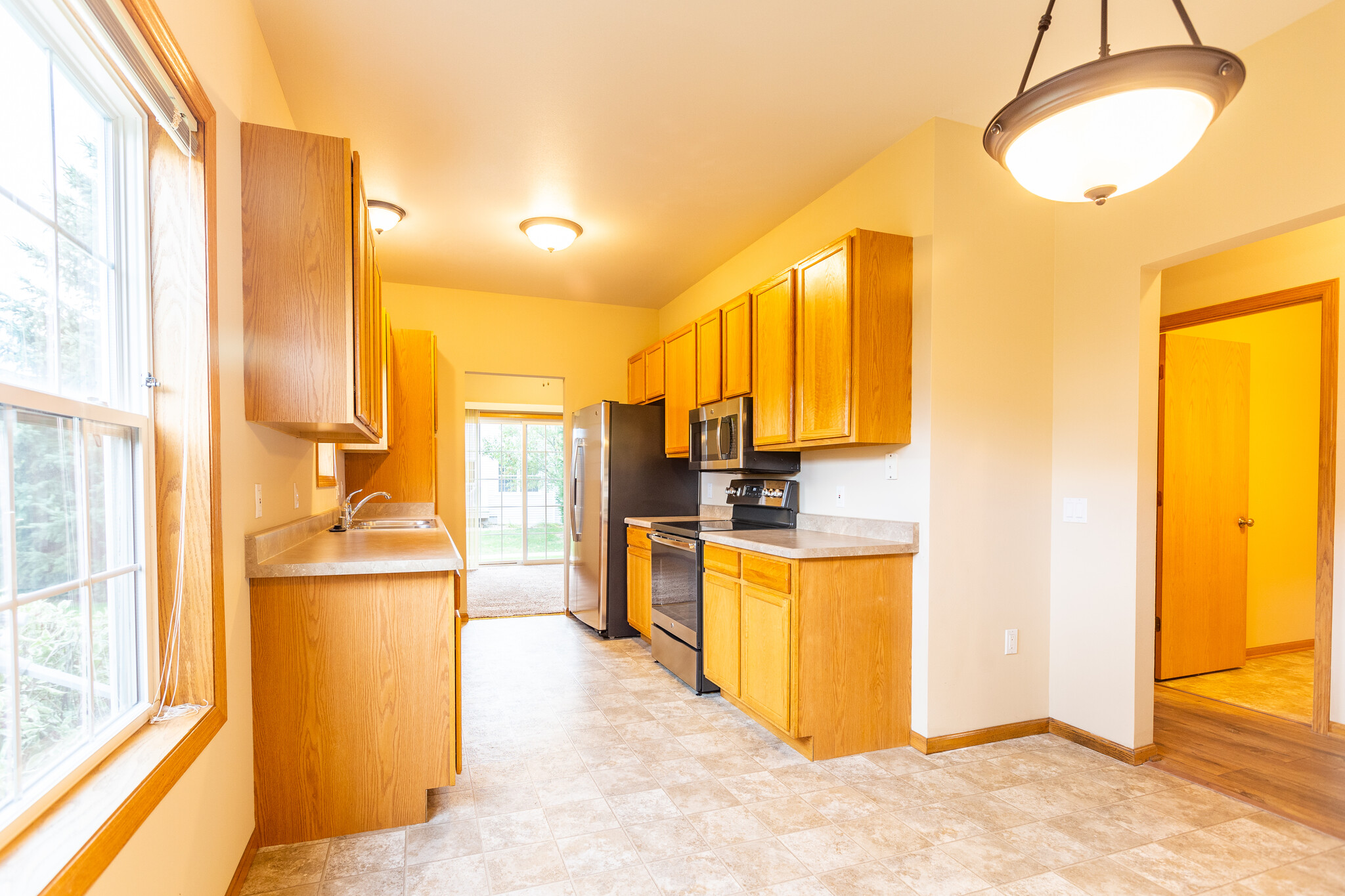 Building Photo - 3745 Maple Grove Dr