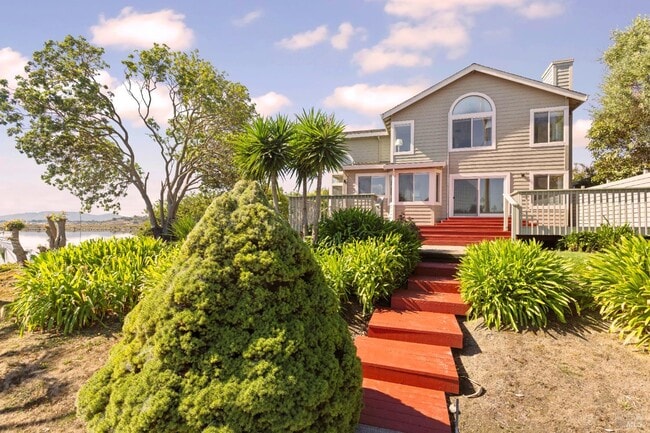 Building Photo - 8 Caribe Isle