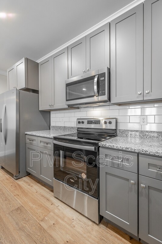 Building Photo - 1904 Cypress Ln